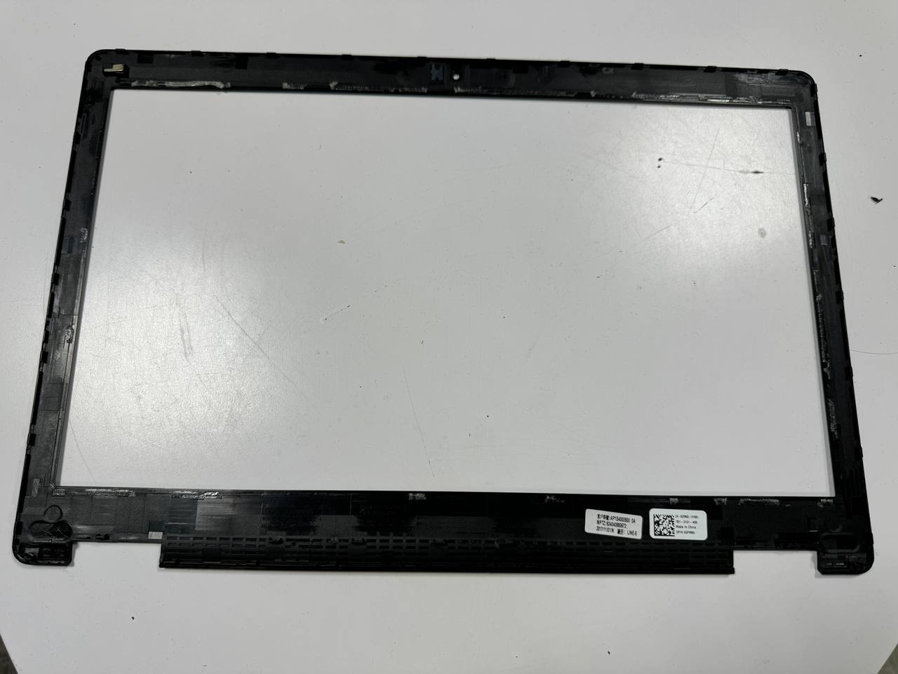 Рамка матриці dell latitude 5580