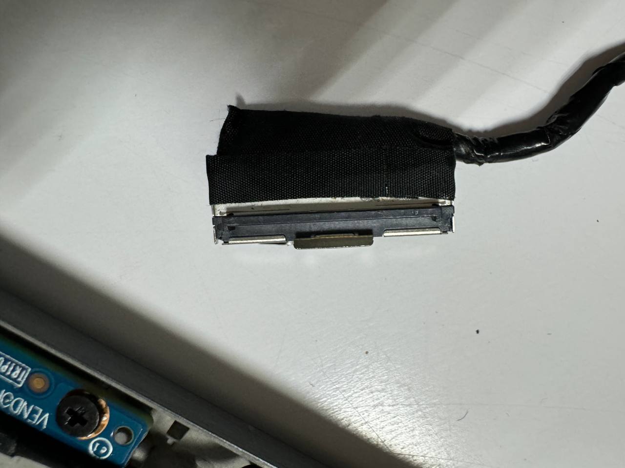 Верхня кришка матриці dell latitude e6440