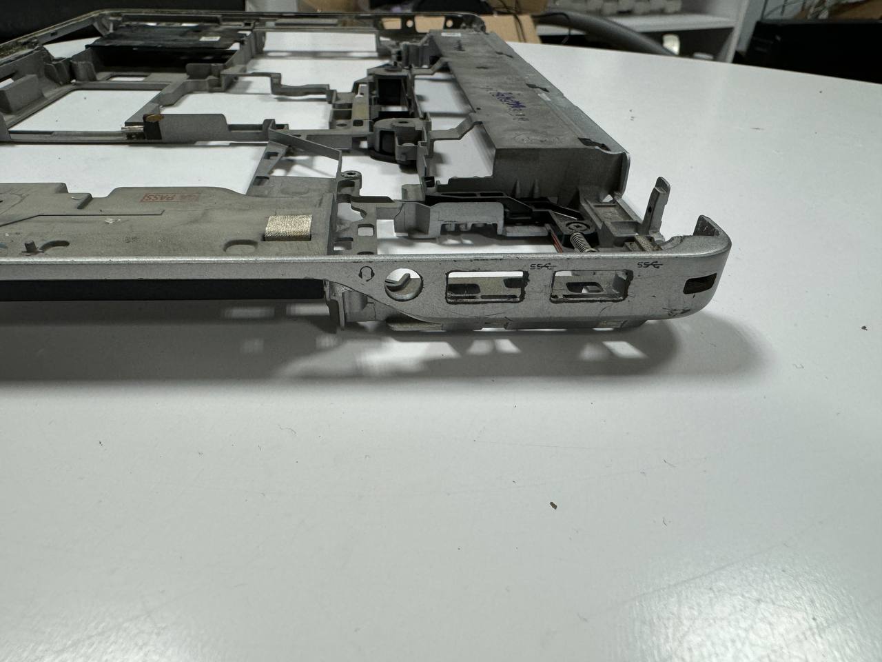 Корпус нижній dell e6440