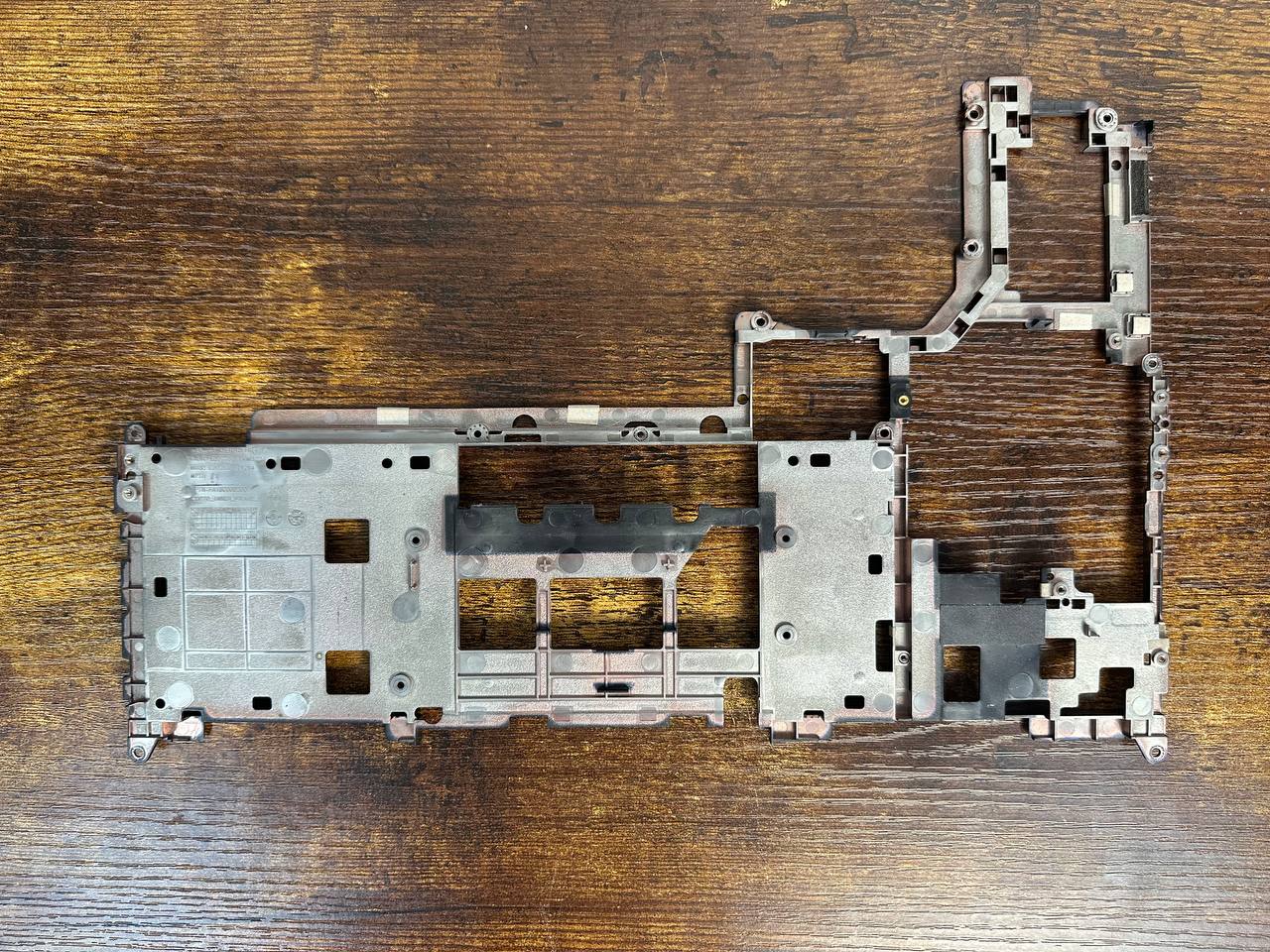Середня частина топкейсу для ноутбука DELL Latitude 5480