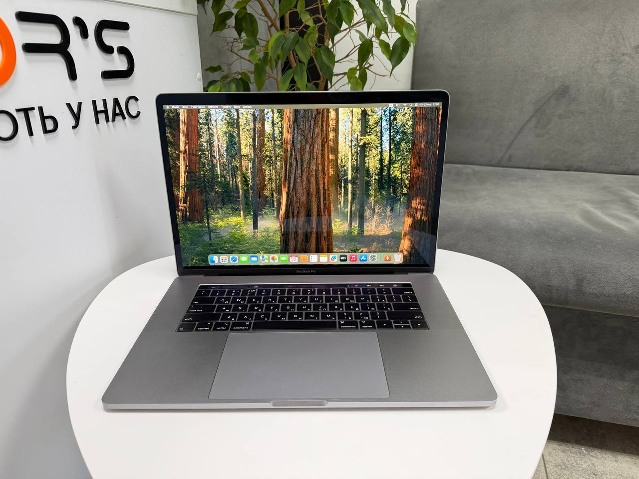 MacBook Pro 15 2018 TouchBar
