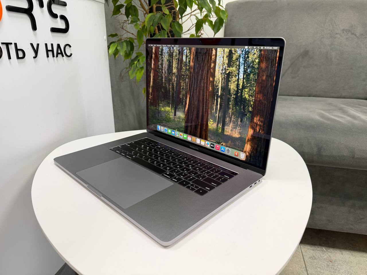 MacBook Pro 15 2018 TouchBar