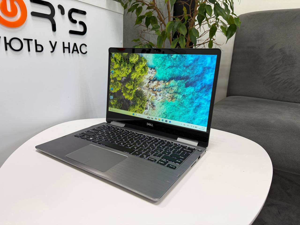 Сенсорний трансформер Dell Inspiron 7373