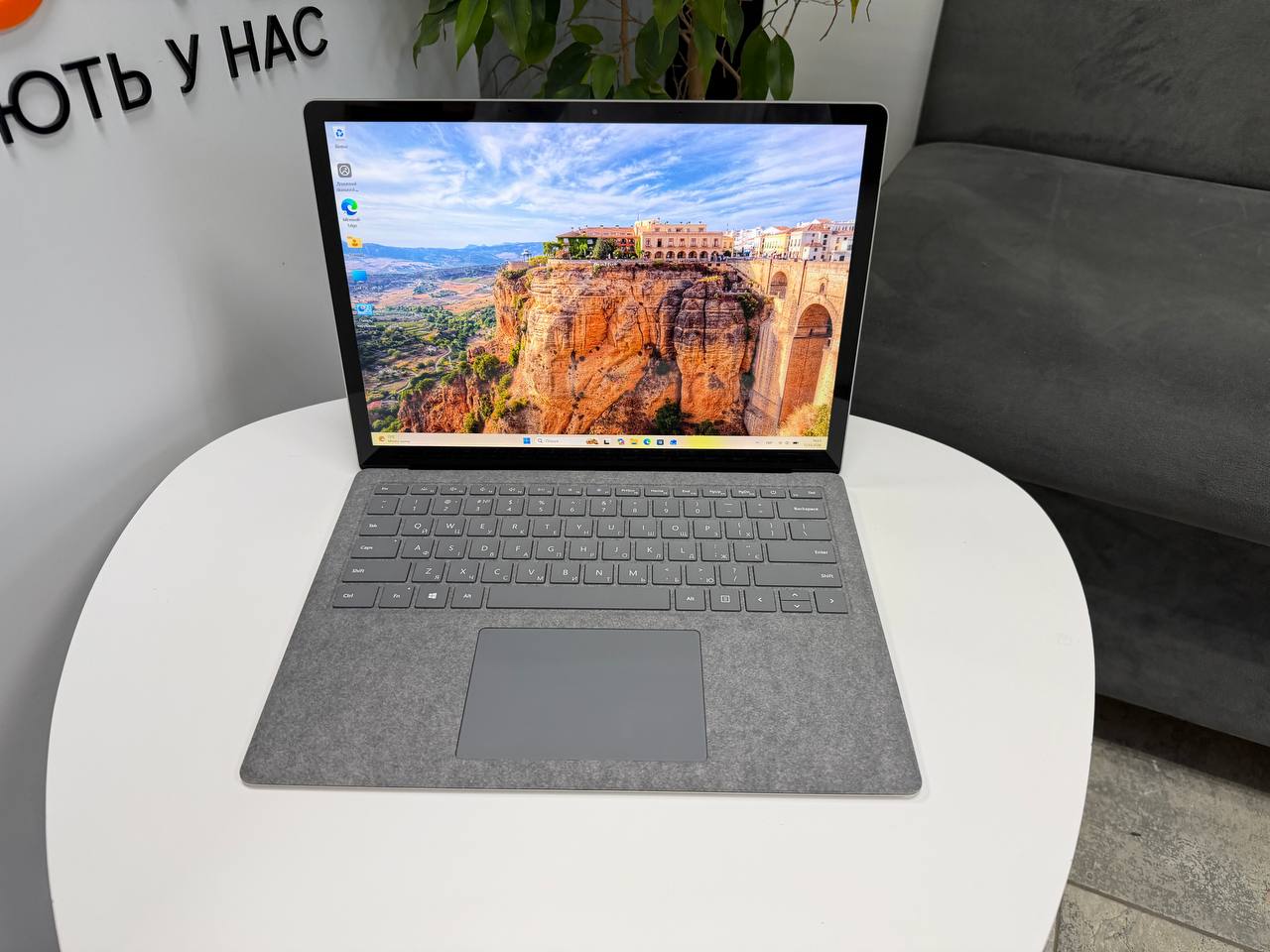 Сенсорний Microsoft Surface 3