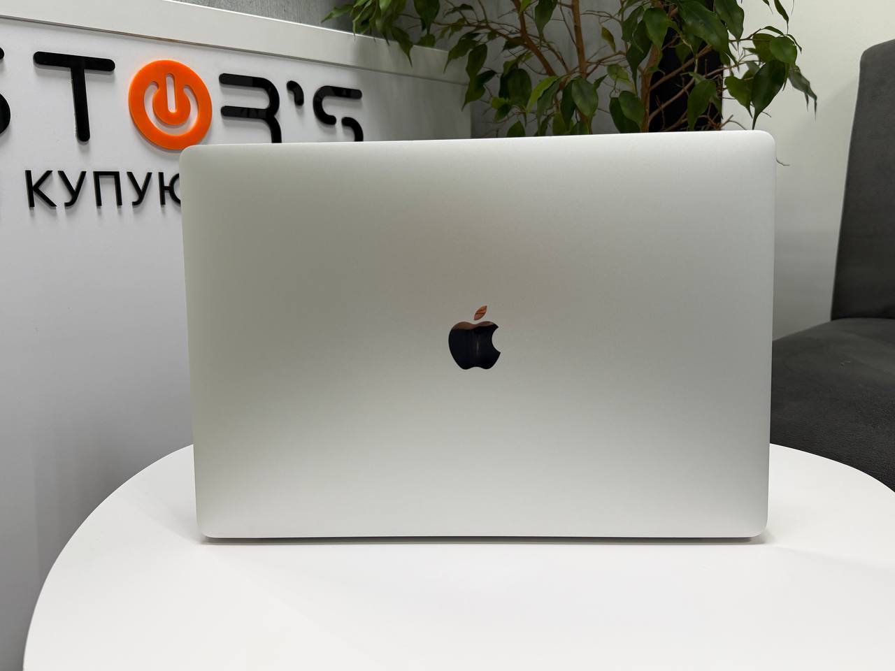 MacBook Pro 16 2019 Touch Bar 
Silver