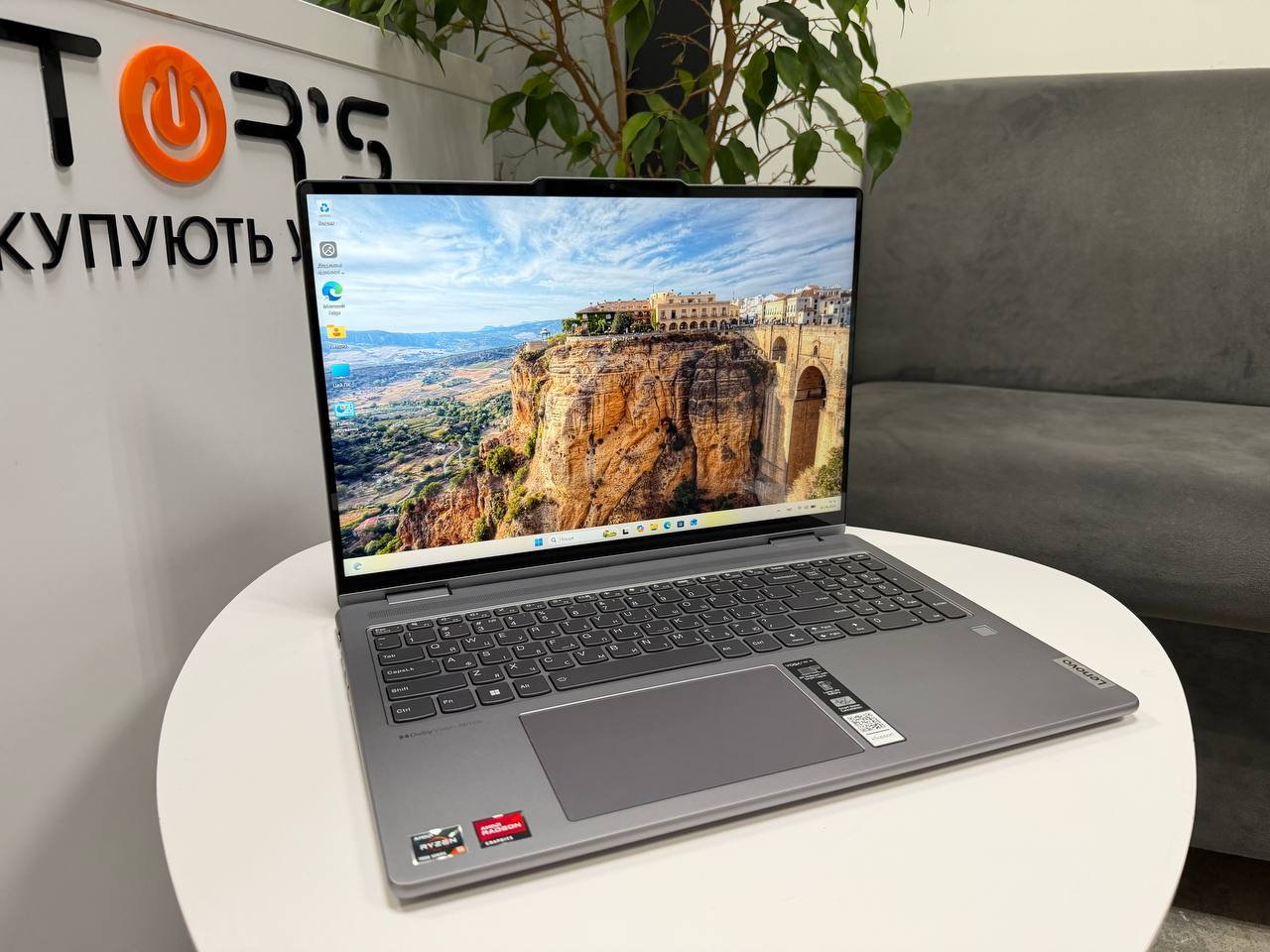 Сенсорний трансформер Lenovo Yoga 7 16ARP8