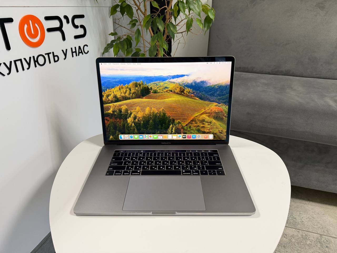 MacBook Pro 15 2018 TouchBar