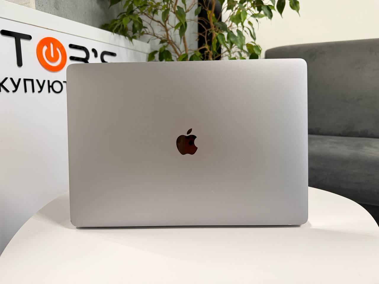 MacBook Pro 15 2018 TouchBar