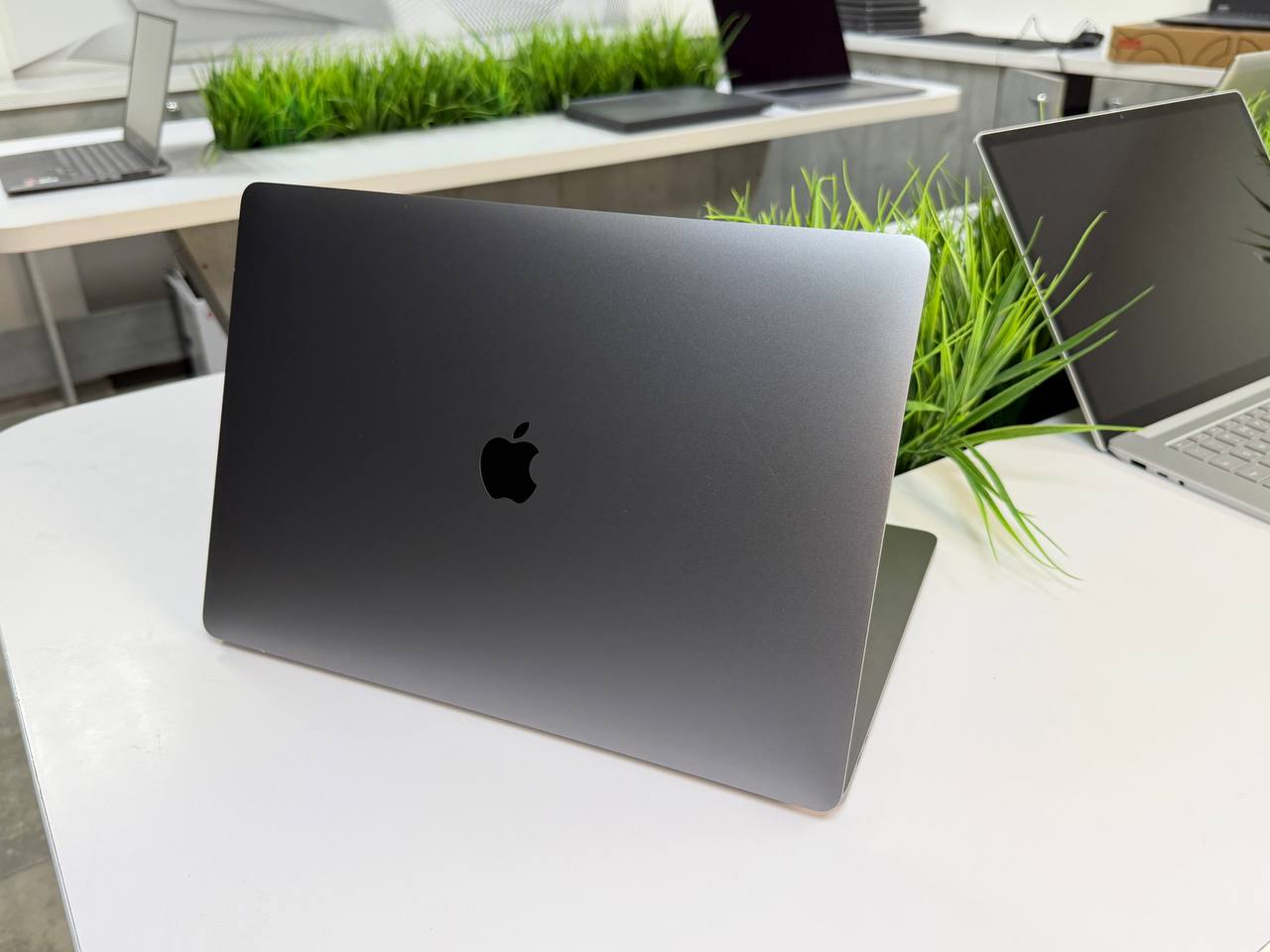 MacBook Pro 15 2017 TouchBar