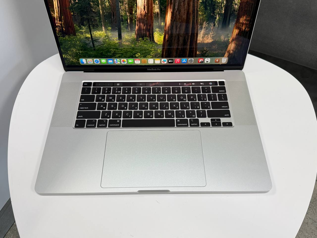 MacBook Pro 16 2019 TouchBar