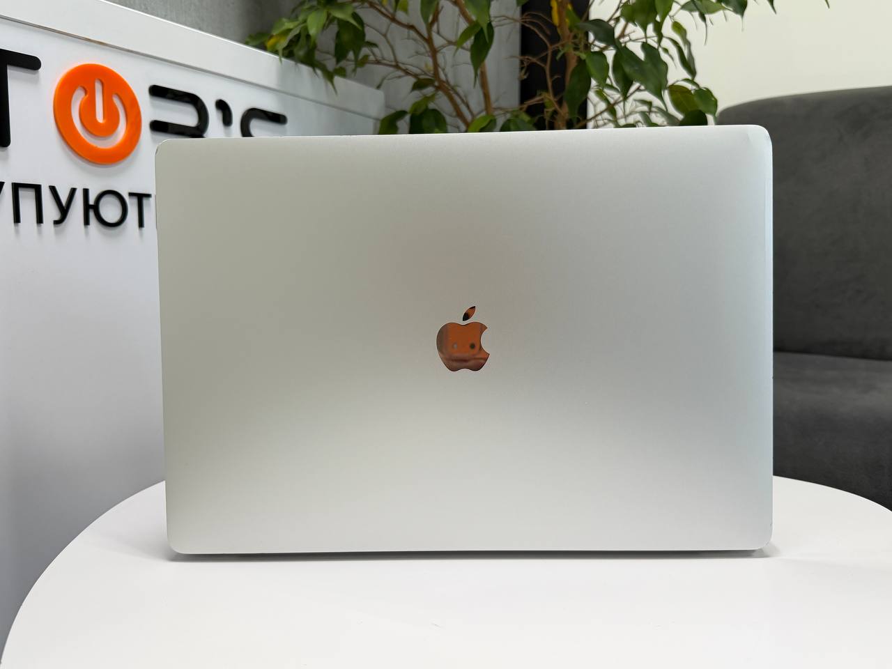MacBook Pro 16 2019 TouchBar