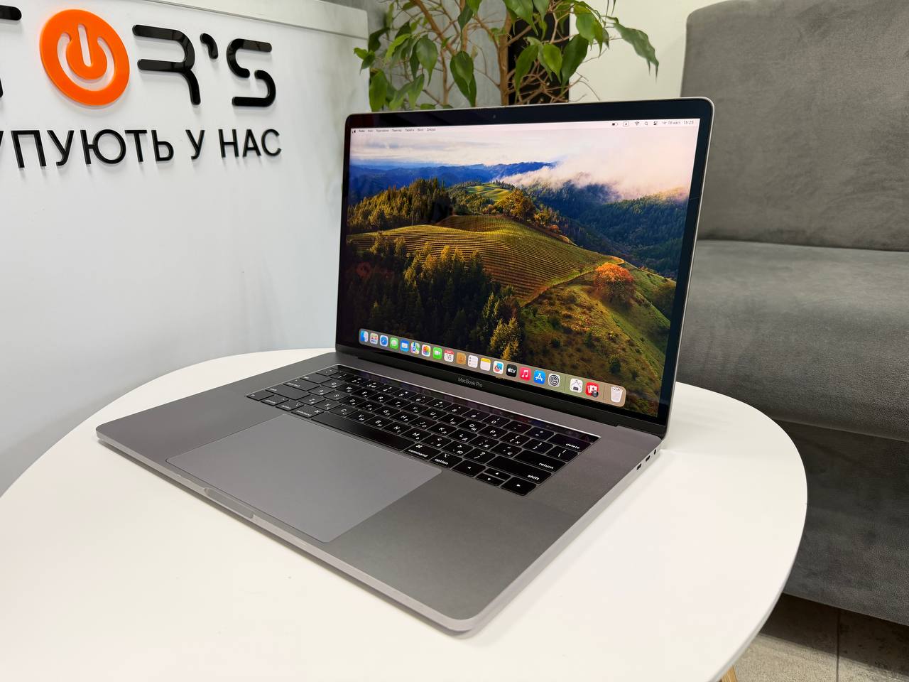 MacBook Pro 15 2018 TouchBar