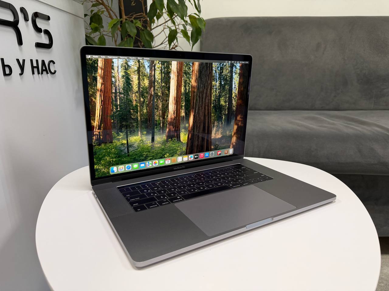 MacBook Pro 15 2018 TouchBar