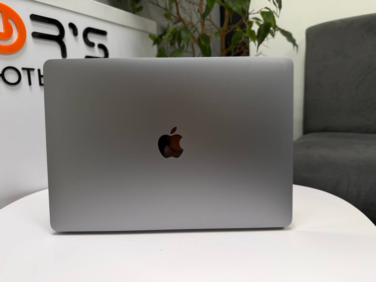MacBook Air 13 2019 Space Gray
