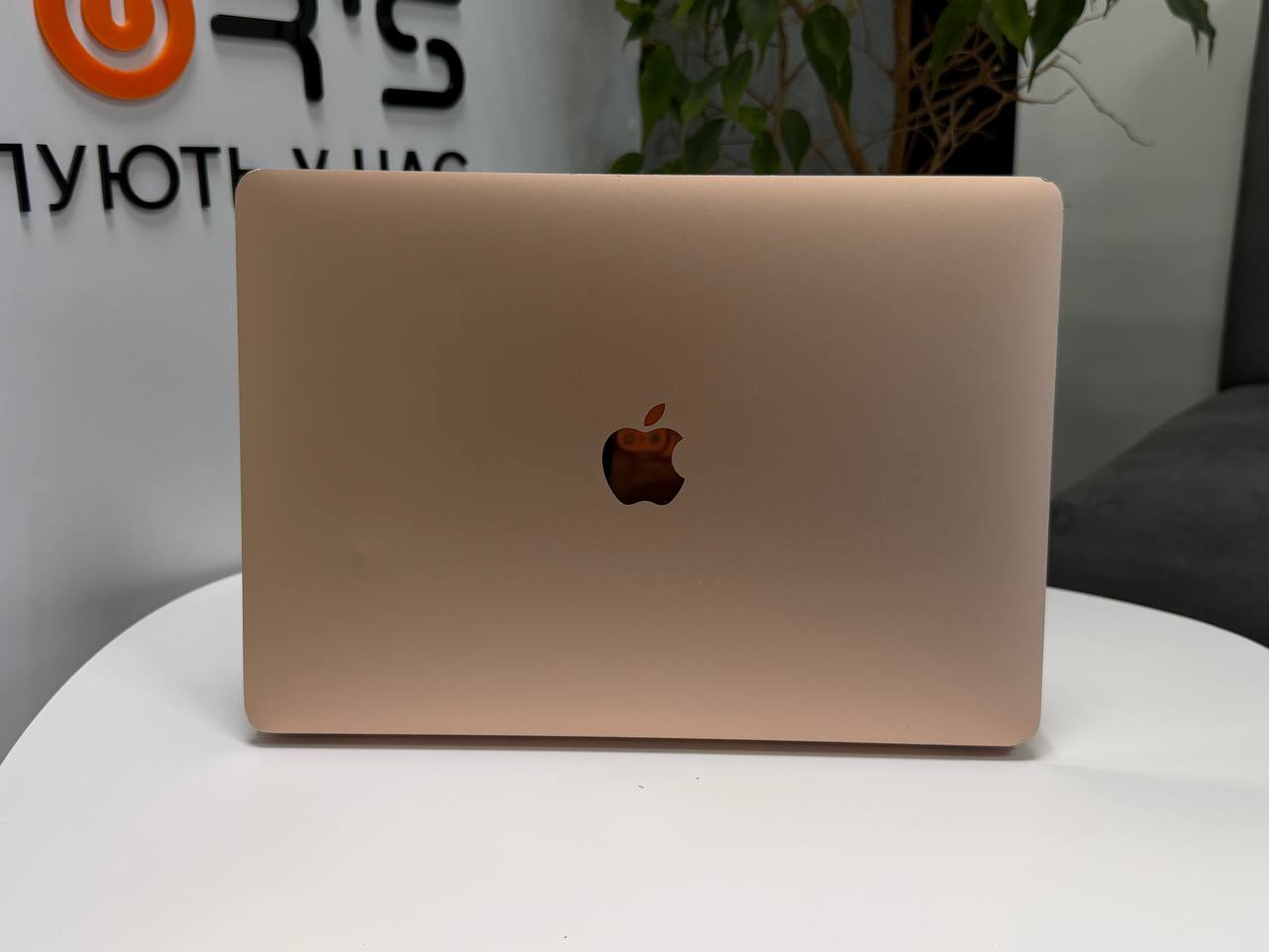 MacBook Air 13 2020 Gold
