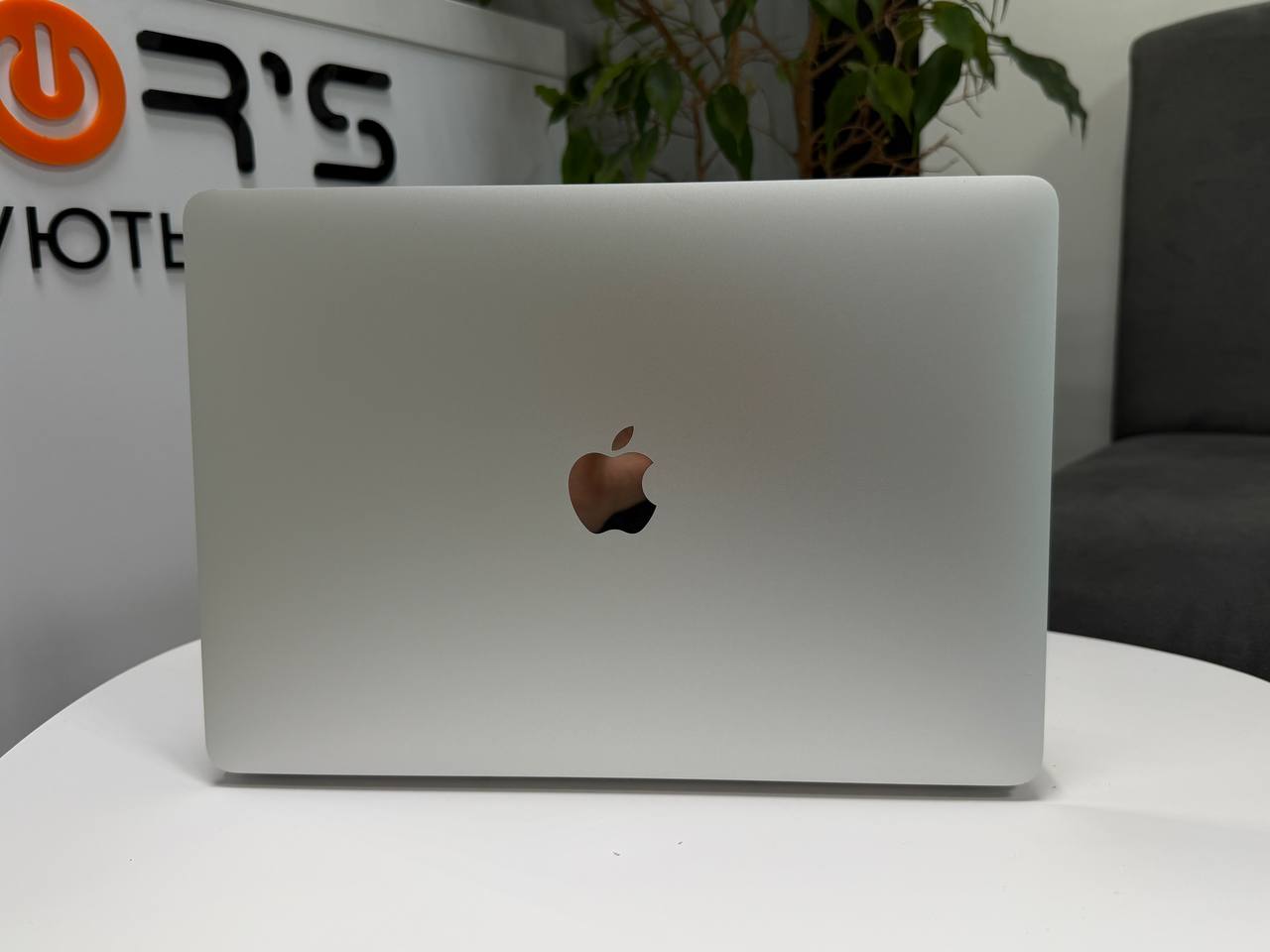 MacBook Air 13 2020 M1
Silver