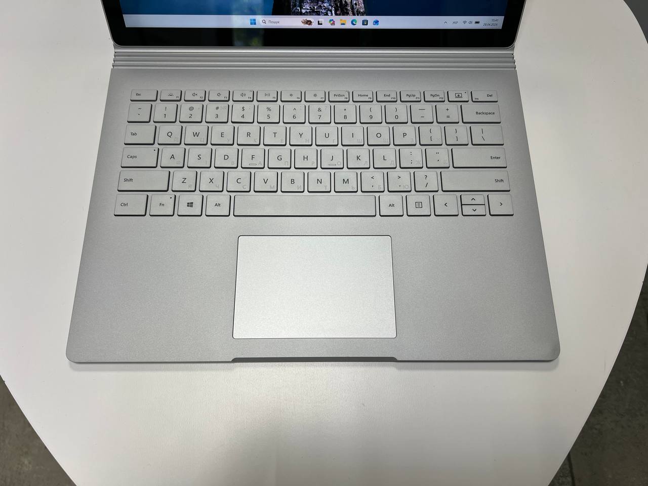 Сенсорний Microsoft Surface Book 3 зі зʼємним екраном
