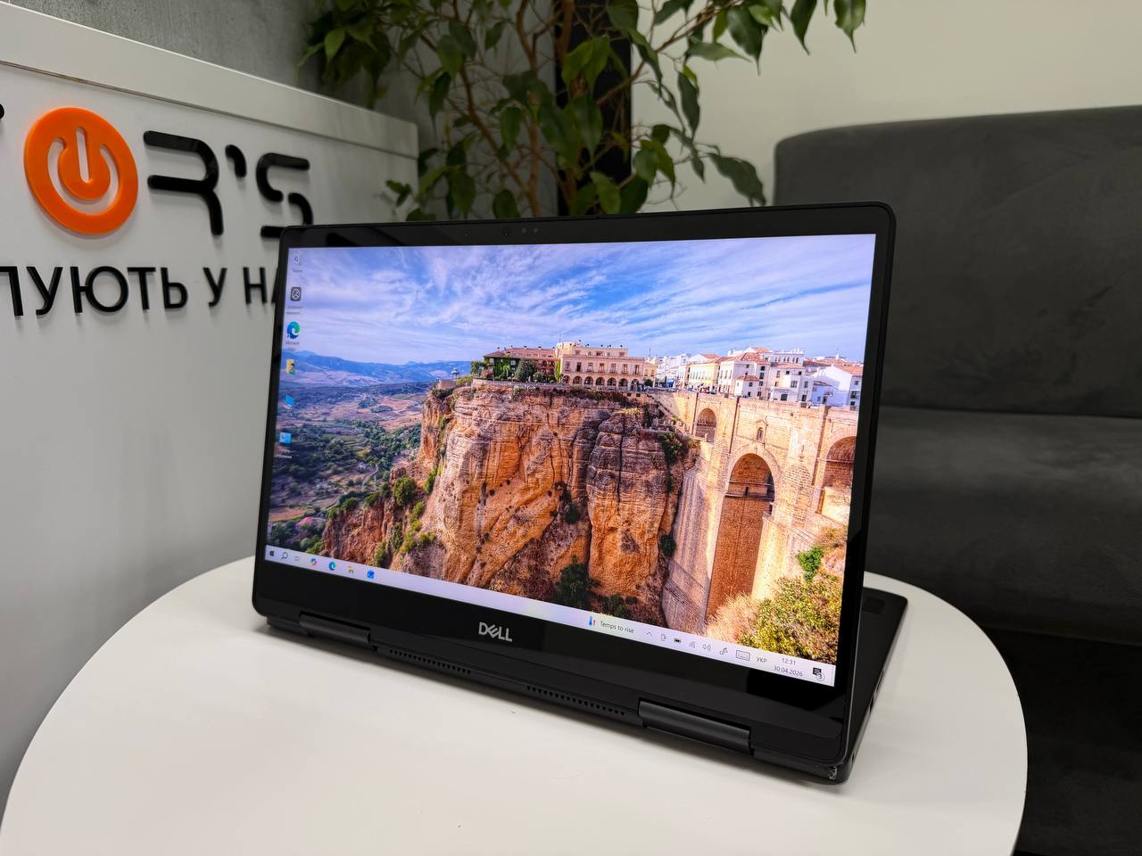 Сенсорний трансформер Dell Inspiron 7573