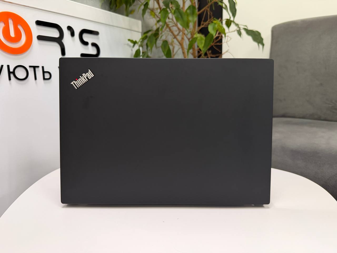 Lenovo ThinkPad T14 Gen 2i