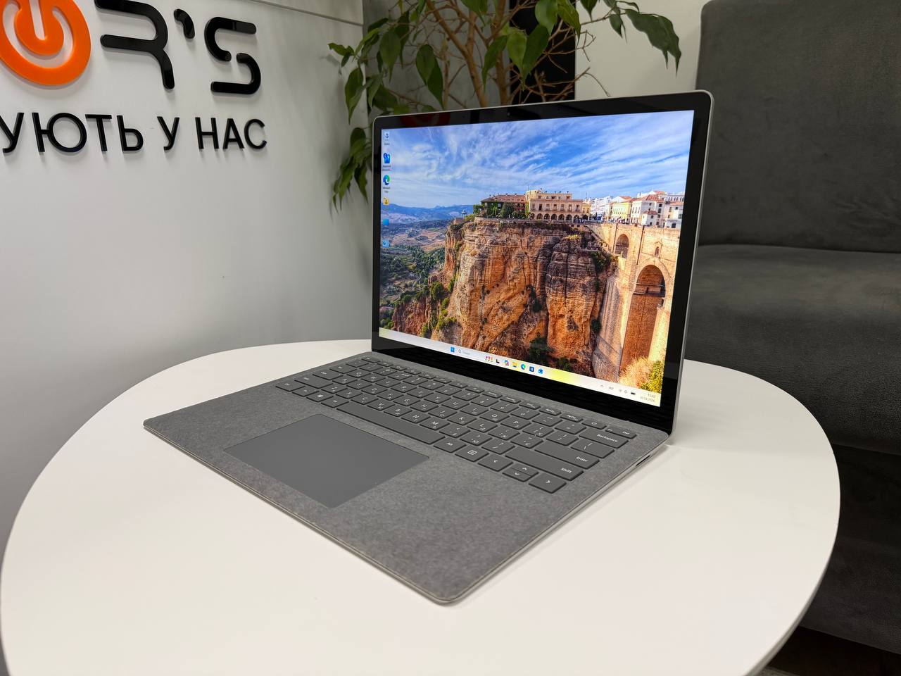 Сенсорний 
Microsoft SurFace 3