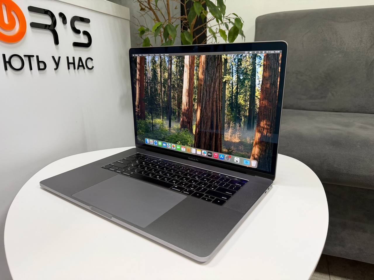 MacBook Pro 15 2018 TouchBar