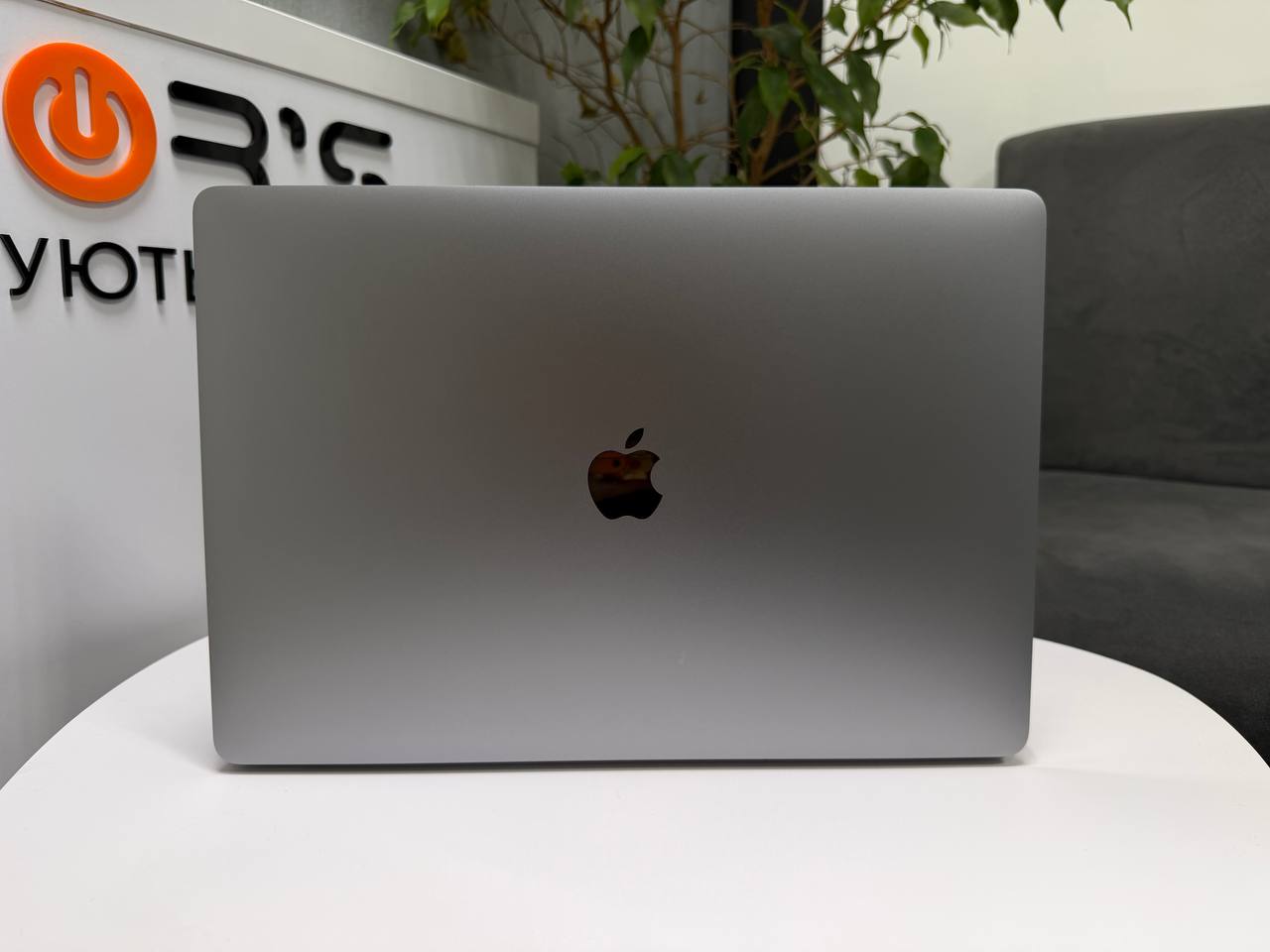 MacBook Pro 15 2018 TouchBar