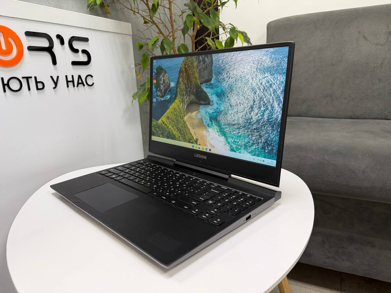 Lenovo Legion Y7000P-1060