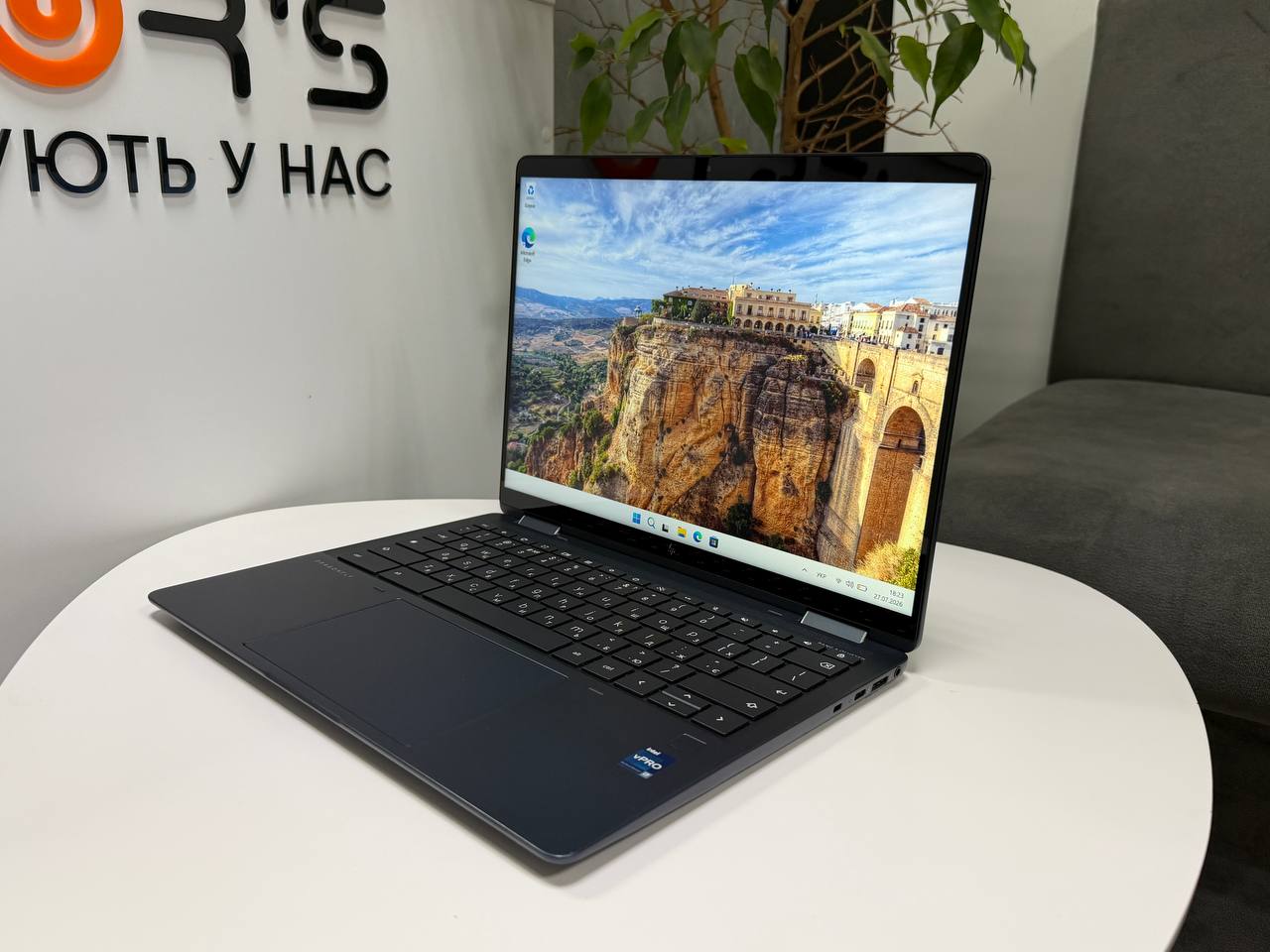 Сенсорний трансформер 
HP Elite Dragonfly