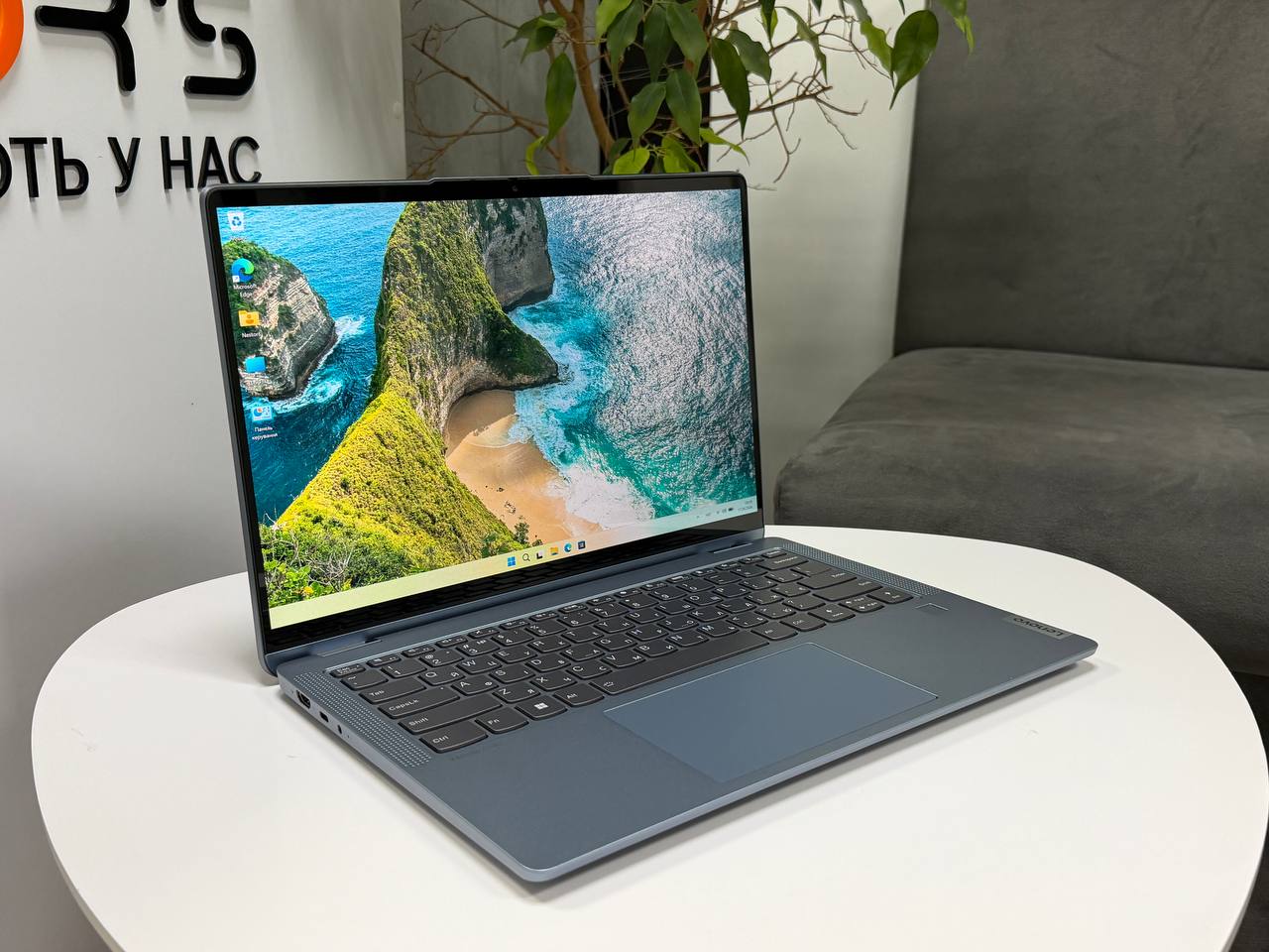 Сенсорний трансформер Lenovo Flex 7 14IRU8