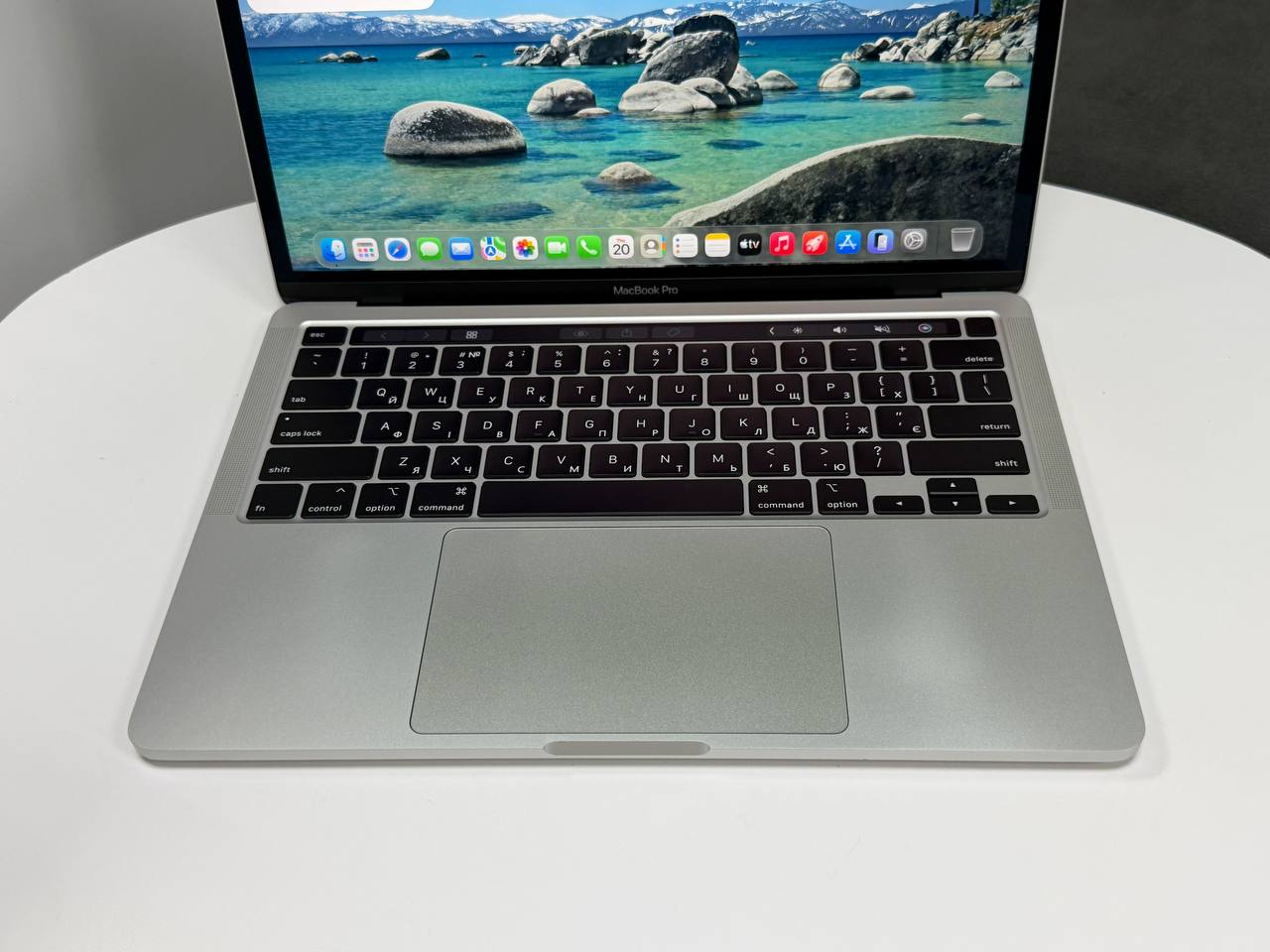 MacBook Pro 13 2020 TouchBar