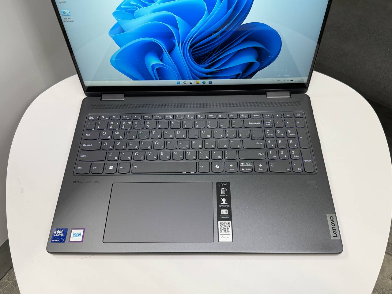 Сенсорний трансформер 
Lenovo Yoga 7 16IML9