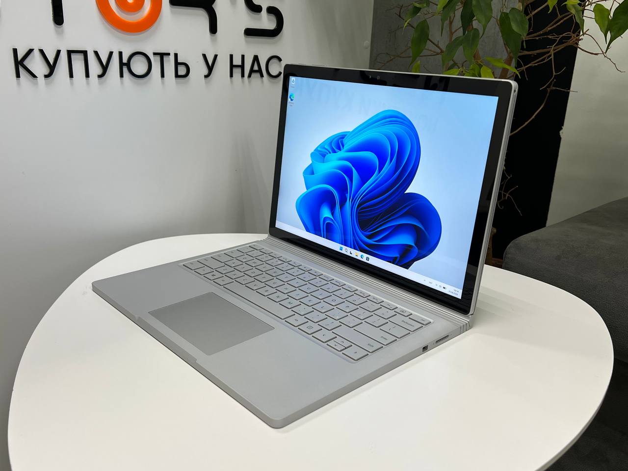 Microsoft SurFace Book
