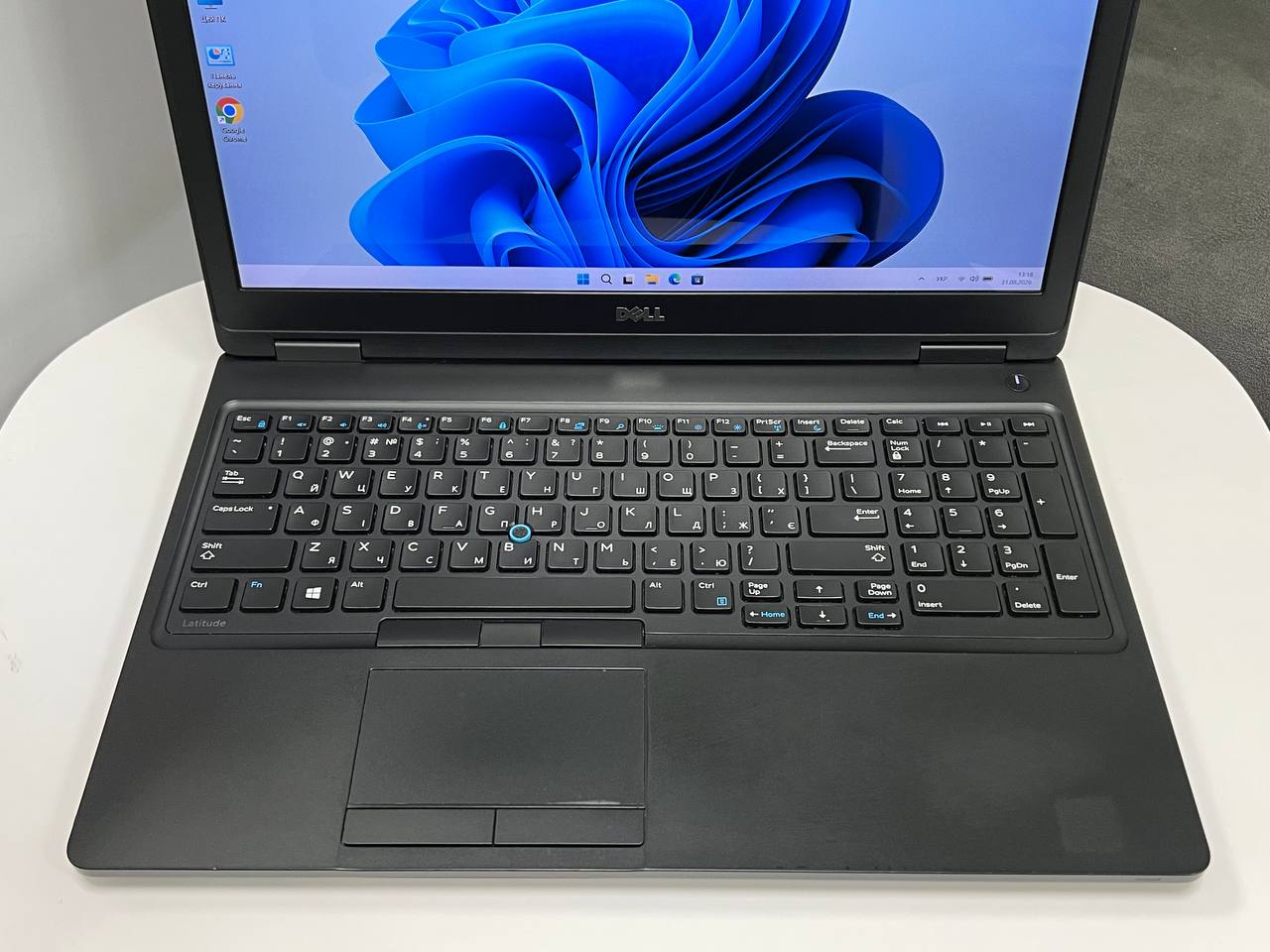 Сенсорний Dell Latitude 5590
