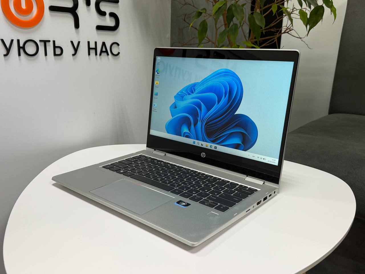 HP Pro x360 G9