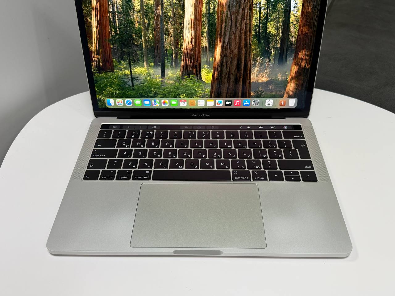 MacBook Pro 13 2019 TouchBar