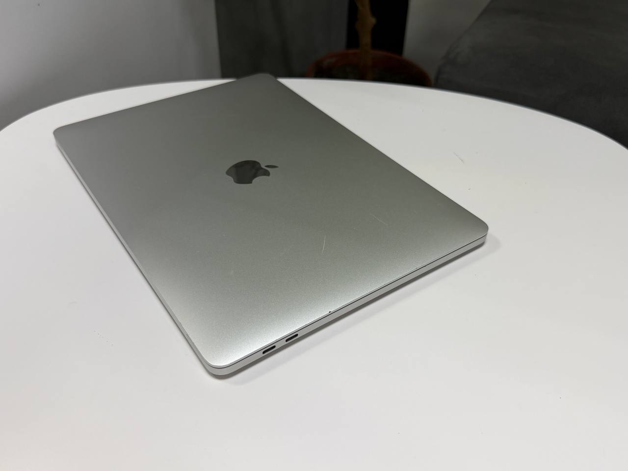 MacBook Pro 13 2019 TouchBar