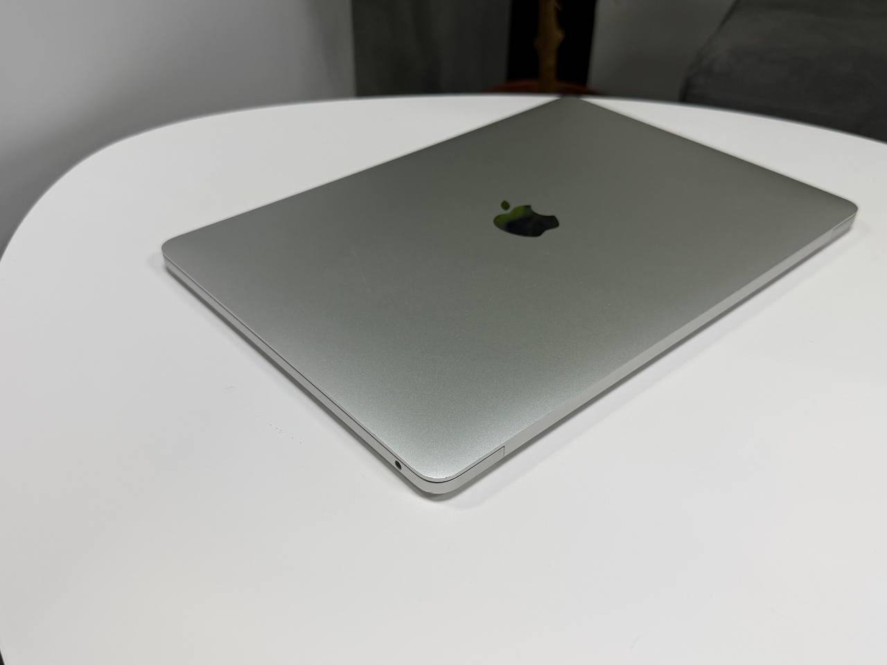 MacBook Pro 13 2019 TouchBar